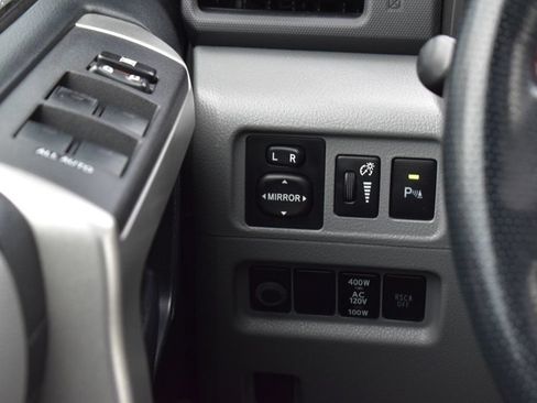 Used 2010 Toyota 4Runner SR5 AWD/4WD image 34