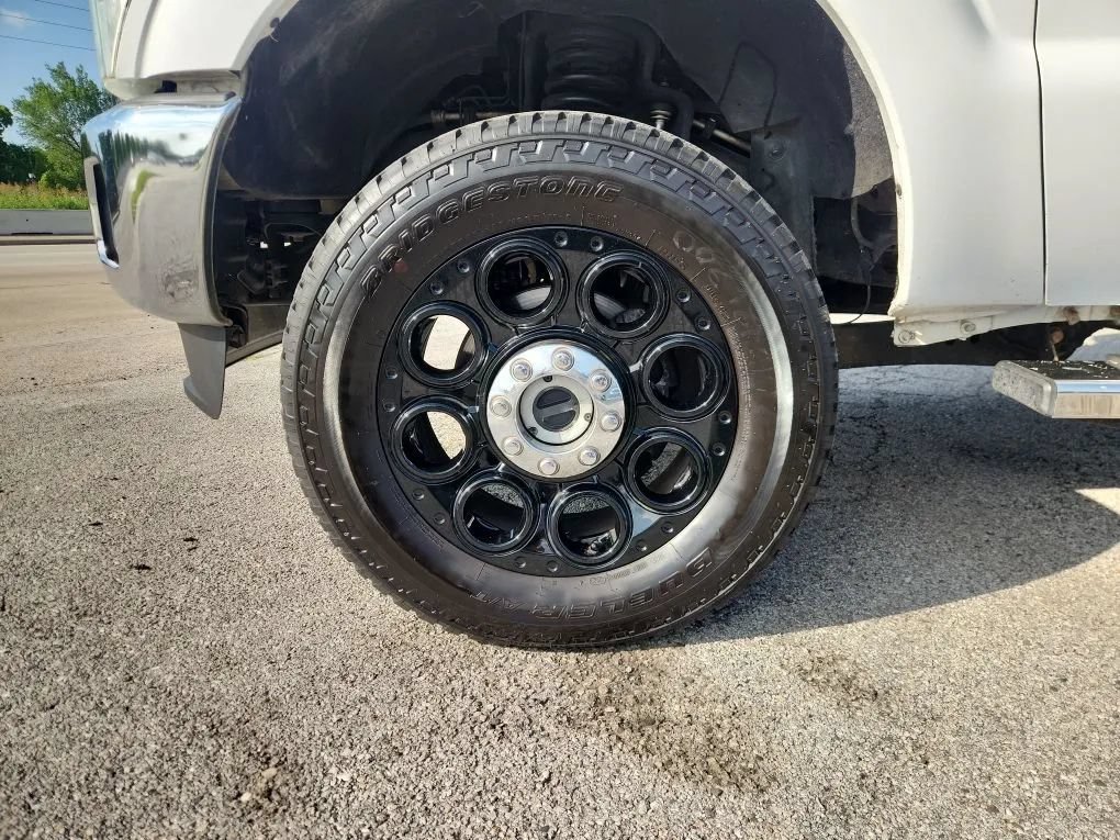 Used 2015 Ford F250 XL w/ Power Equipment Group AWD/4WD image 4