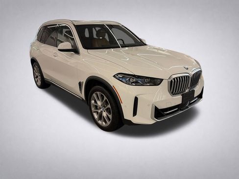 Used 2024 BMW X5 xDrive40i w/ Premium Package AWD/4WD image 1