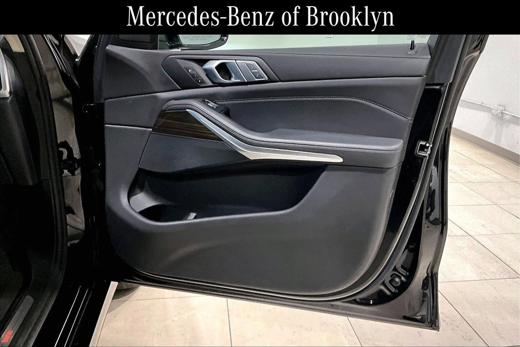 Used 2021 BMW X7 xDrive40i w/ Premium Package 2 AWD/4WD image 23