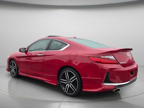 Used 2016 Honda Accord Touring image 4