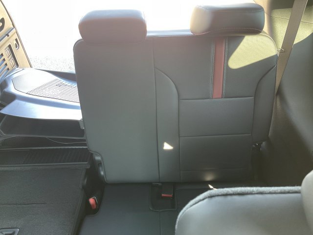 New 2027 Chevrolet Traverse RS w/ LPO, Floor Liner Package AWD/4WD image 24