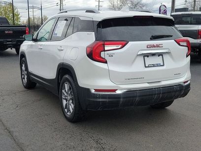 Used 2022 GMC Terrain SLT w/ Tech Package