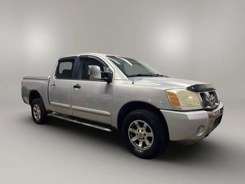 Used 2004 Nissan Titan LE w/ (SAB) Side-Airbag Pkg image 7