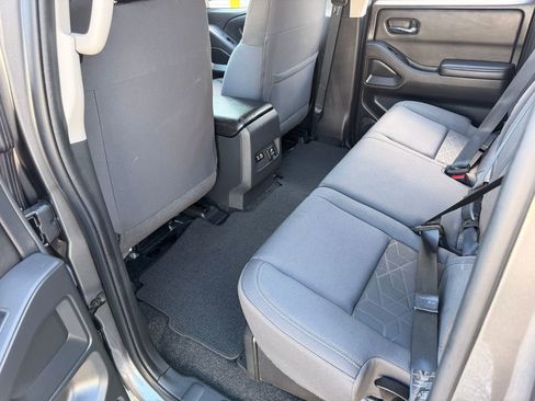 Used 2025 Nissan Frontier SV w/ SV Convenience Package RWD image 29