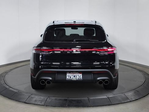 Certified 2026 Porsche Macan AWD/4WD image 6