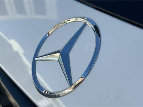 Certified 2025 Mercedes-Benz GLC 300 GLC 300 image 9