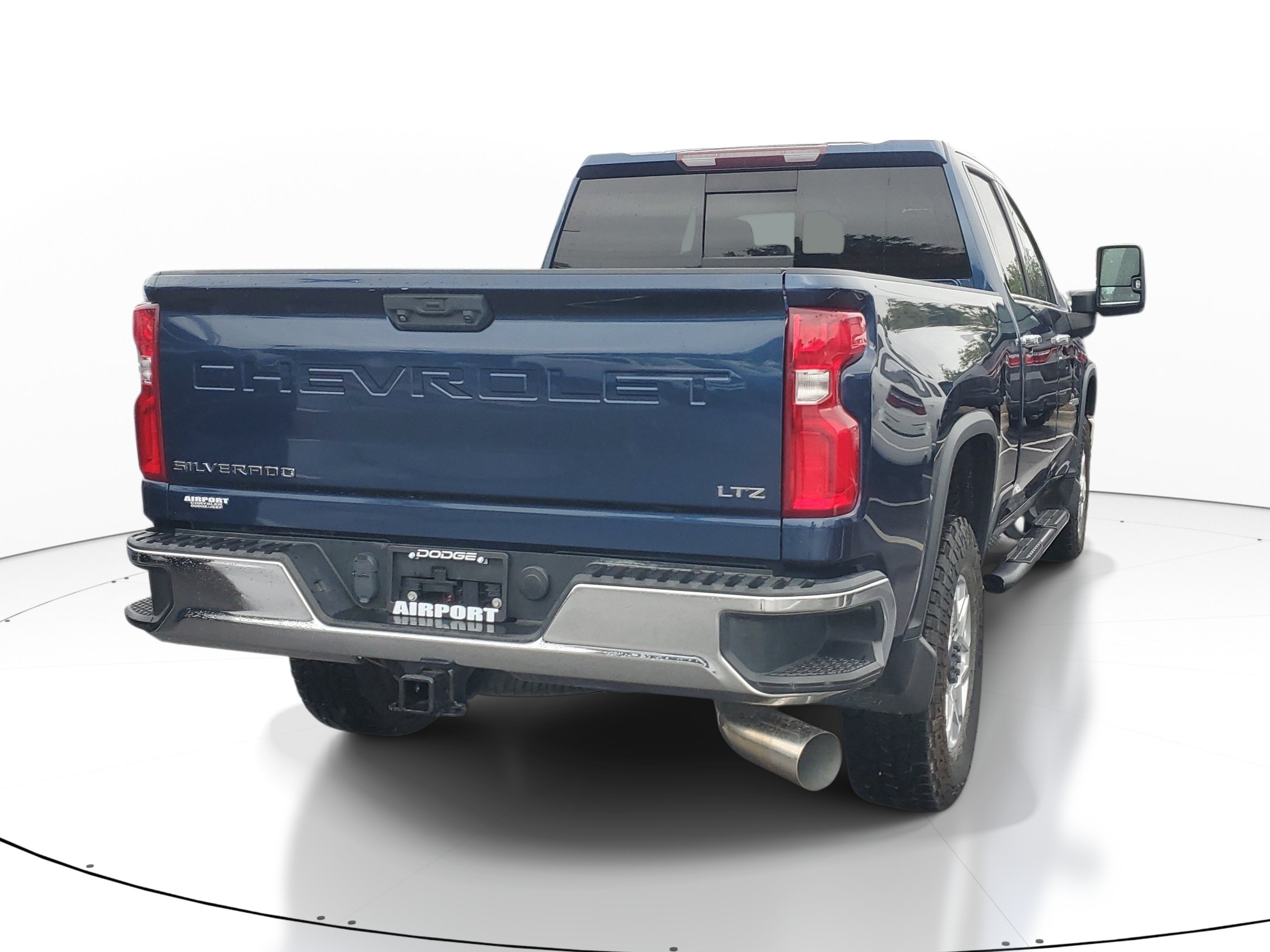 Used 2021 Chevrolet Silverado 2500 LTZ w/ LTZ Convenience Package AWD/4WD image 6