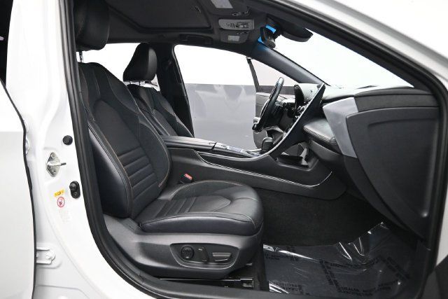 Used 2019 Toyota Avalon Touring FWD image 19