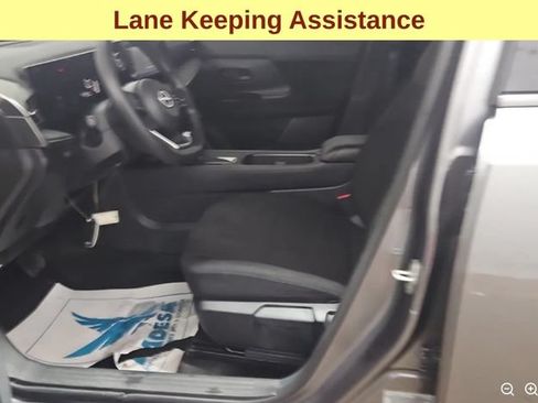 Used 2025 Nissan Kicks S FWD image 5