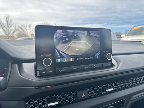 Used 2023 Honda Accord EX image 26