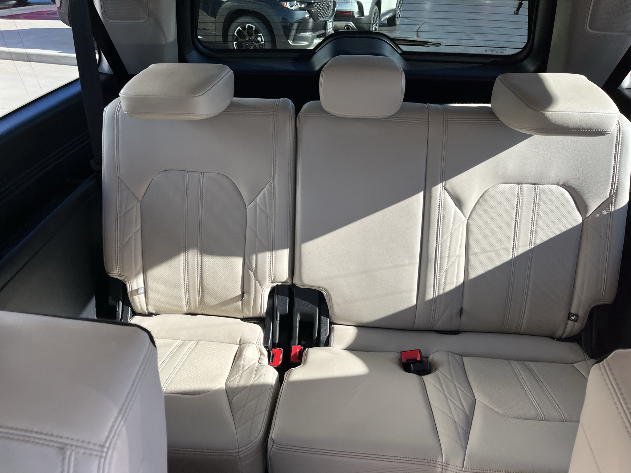 Used 2018 Ford Expedition Max Platinum AWD/4WD image 40