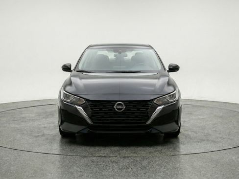 Used 2025 Nissan Sentra SV image 2