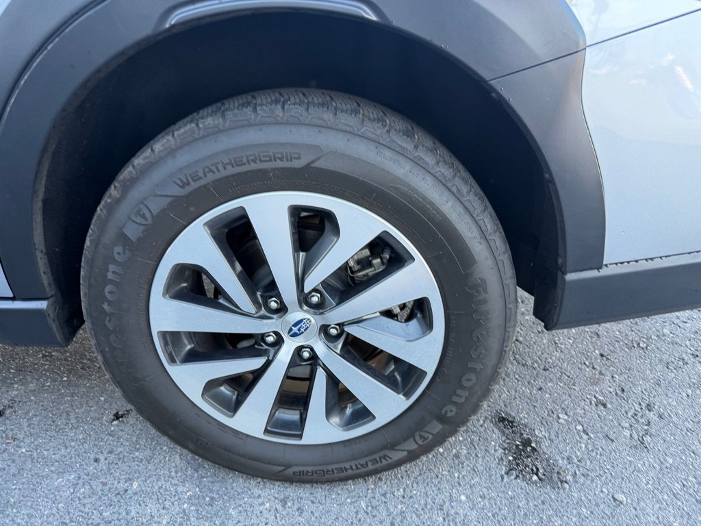 Used 2023 Subaru Outback Premium AWD/4WD image 9