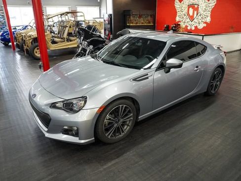 Used 2015 Subaru BRZ Limited w/ Popular Package #1A RWD image 2