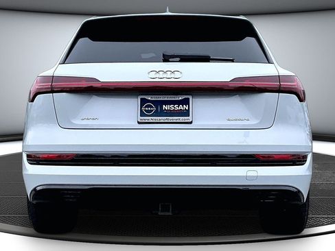 Used 2021 Audi e-tron Premium Plus w/ Premium Plus Package image 5