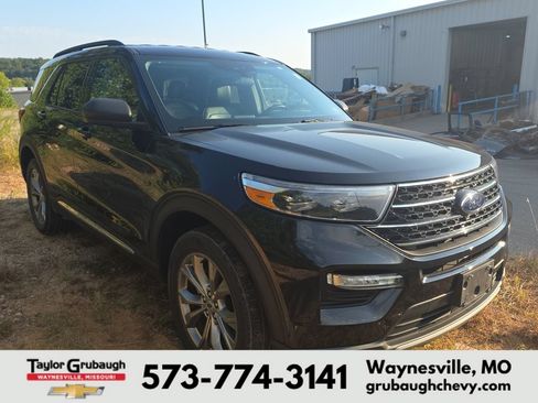 Used 2023 Ford Explorer XLT w/ Equipment Group 202A AWD/4WD image 1
