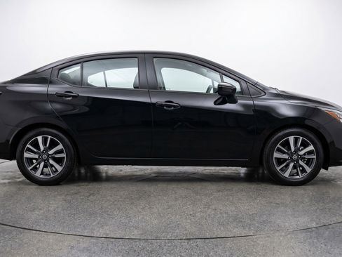 Used 2025 Nissan Versa SV FWD image 11