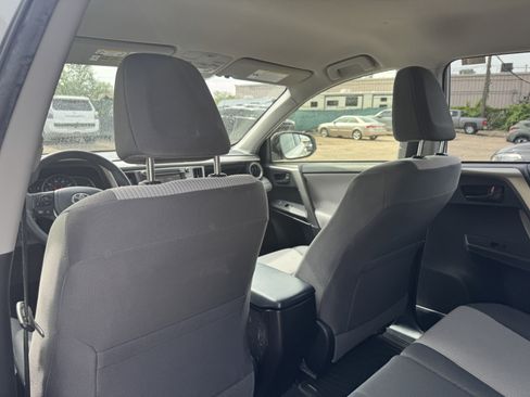 Used 2015 Toyota RAV4 LE AWD/4WD image 23