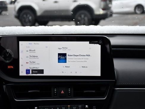 New 2025 Lexus ES 350 w/ Premium Package image 25