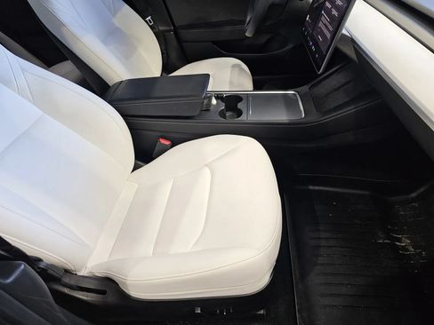 Used 2023 Tesla Model 3 Standard Range RWD image 7