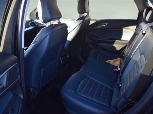 Certified 2022 Ford Edge SEL w/ Sport Appearance Package image 8