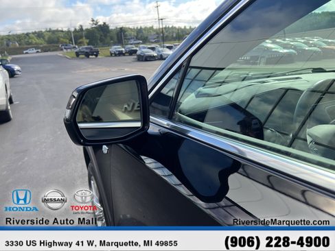 Used 2021 Cadillac XT4 Premium Luxury image 5