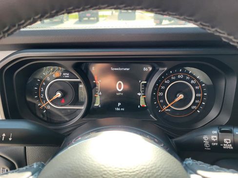 New 2025 Jeep Wrangler Sahara w/ Technology Group image 17