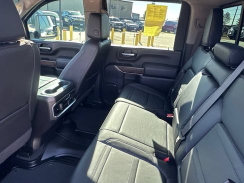 Certified 2023 GMC Sierra 2500 Denali w/ Denali Ultimate Package AWD/4WD image 18