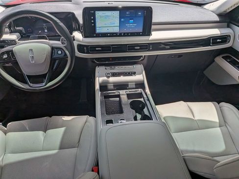 Certified 2025 Lincoln Aviator Reserve w/ Luxury Package AWD/4WD image 17
