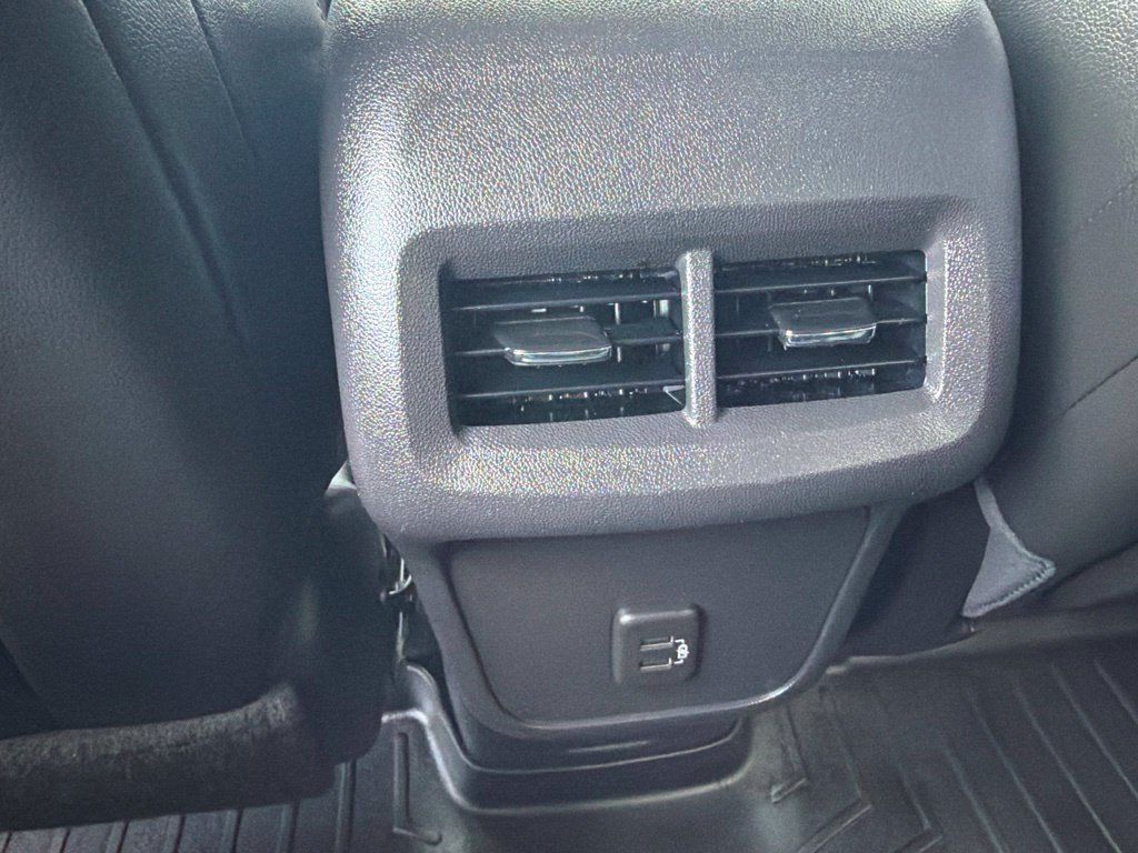 Used 2022 GMC Terrain SLT AWD/4WD image 14