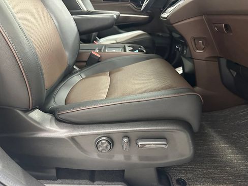 Used 2025 Honda Odyssey Elite image 59