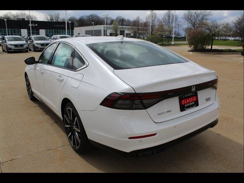 New 2026 Honda Accord Touring image 5