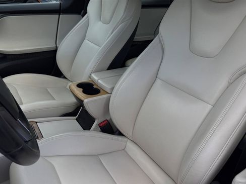 Used 2020 Tesla Model S Long Range AWD/4WD image 29