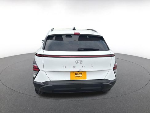 Used 2025 Hyundai Kona SEL image 17