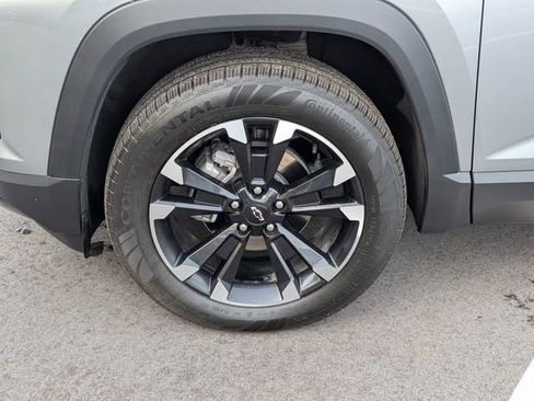 Used 2025 Chevrolet Equinox RS w/ Safety and Technology Package image 8