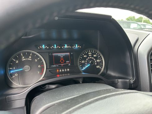 Used 2018 Ford F150 XLT w/ Equipment Group 302A Luxury AWD/4WD image 16