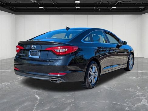 Used 2016 Hyundai Sonata SE w/ Cargo Package image 5