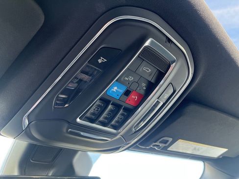 Used 2024 Jeep Grand Cherokee L Limited w/ Luxury Tech Group II image 15