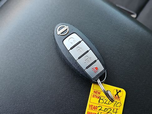 Used 2024 Nissan Frontier SV w/ SV Convenience Package image 19