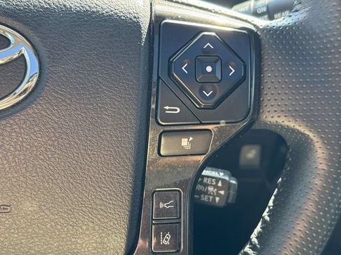 Used 2024 Toyota 4Runner TRD Off-Road Premium w/ Moonroof Package AWD/4WD image 23