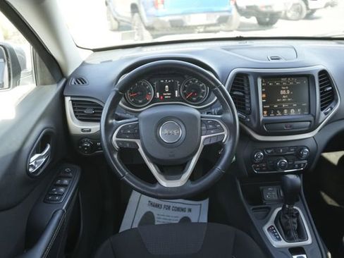 Used 2015 Jeep Cherokee Latitude image 21