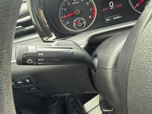 Used 2021 Kia K5 LXS FWD image 16