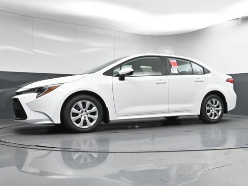 New 2026 Toyota Corolla LE image 22