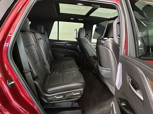 Used 2023 Cadillac Escalade Sport Platinum w/ LPO, ONYX Package AWD/4WD image 28