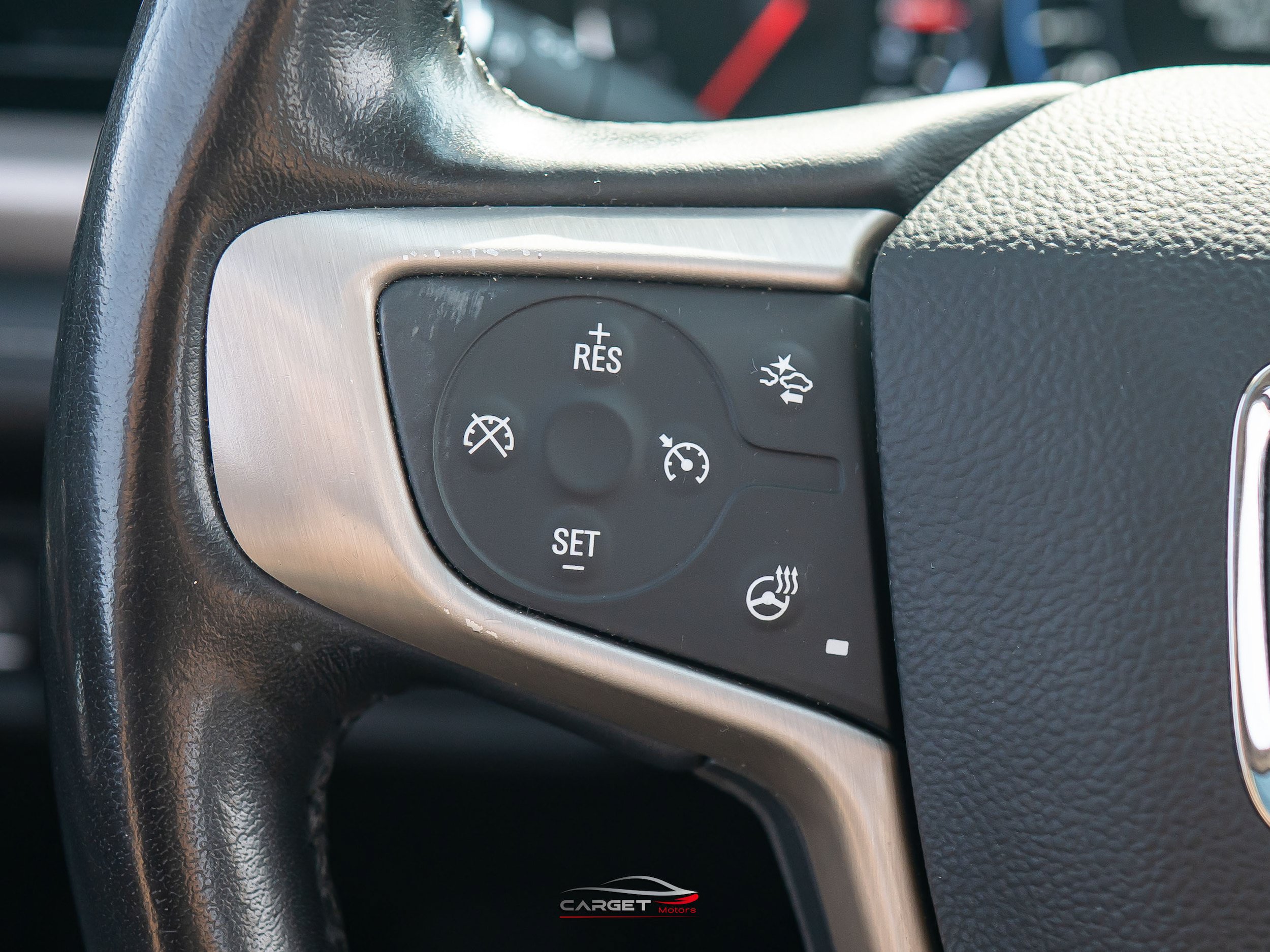 Used 2020 GMC Acadia Denali w/ Technology Package FWD image 26