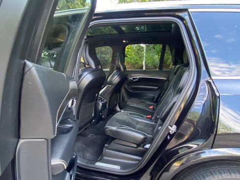 Used 2019 Volvo XC90 T5 R-Design w/ Protection Package Premier FWD image 48