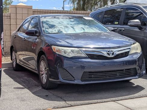 Used 2014 Toyota Camry LE FWD image 3