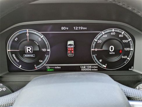 New 2025 Mitsubishi Outlander SE image 29