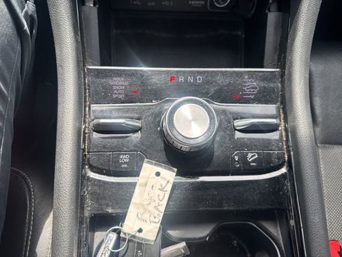 Used 2023 Jeep Grand Cherokee Overland w/ Luxury Tech Group IV image 18